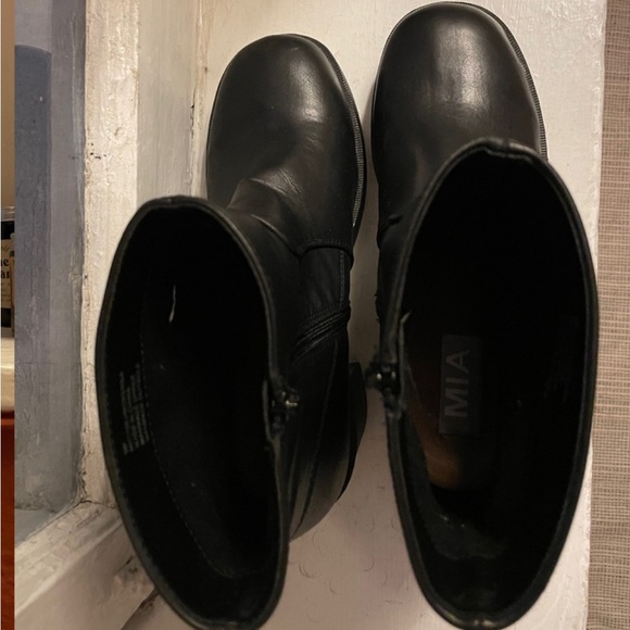 MIA Black Boots - 9US - Picture 4 of 4